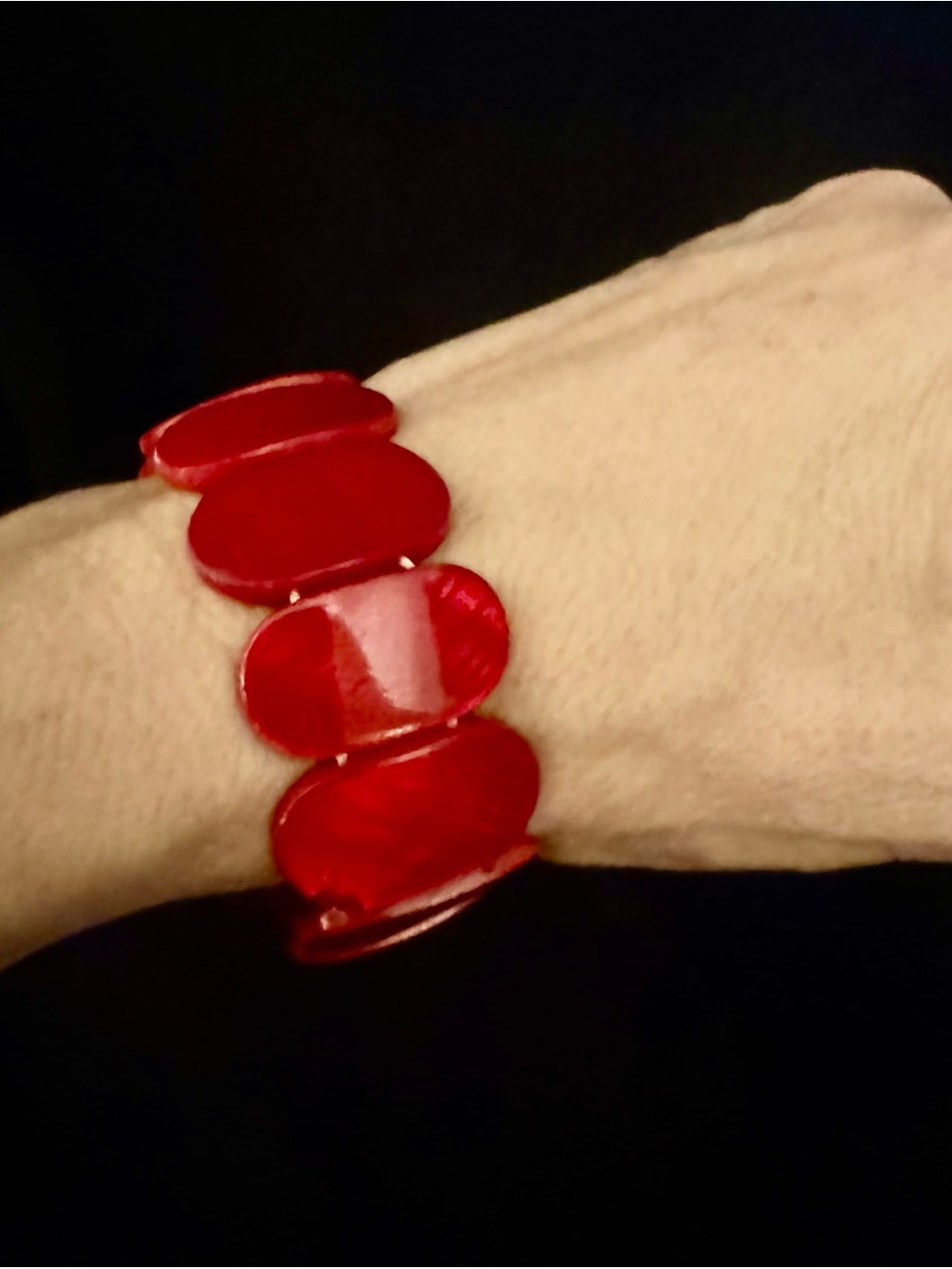 Red Resin Oval Stretch Bracelet - Women Jewelry - Picture 3 of 6